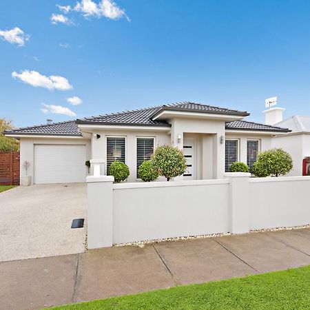 Central Warrnambool Townhouse Номер фото